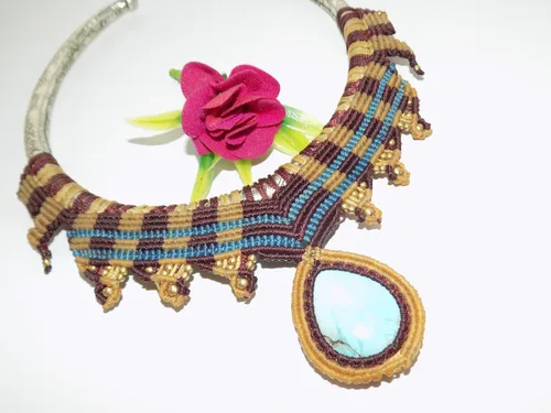 Vista 4 de Collar turquesa, collar Hasli para mujer, collar de torsión, collar de cuello, regalo para ella SN-2060, Gema, turquesa creada