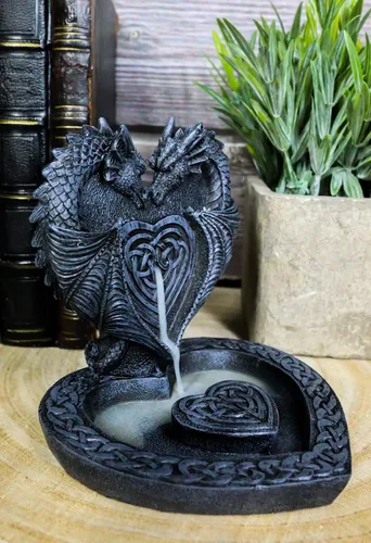 Vista 2 de Ebros Gift Guardian of Faux Stone Celtic Heart Tomb Altar Romántico Doble Dragón Cono de reflujo Incienso en cascada Humo Piscina Cascada Quemador