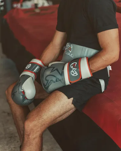 Vista 5 de Rival Boxing RS80V Impulse - Guantes de entrenamiento con cierre de velcro, microfibra súper rica y acolchado de baja densidad