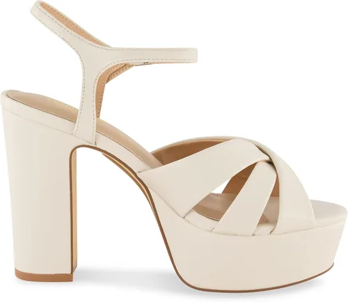 Vista 4 de CUSHIONAIRE Sandalia de vestir Foxy con plataforma para mujer + espuma viscoelástica y anchos disponibles