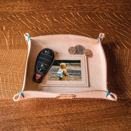 Vista 4 de Realeather Veg Tan Tooling Leather - Paquete variado de cuero para manualidades, cuatro hojas de 8.5" x 11" (3-4oz, 4-5oz, 5-6oz, 7-8oz), natural