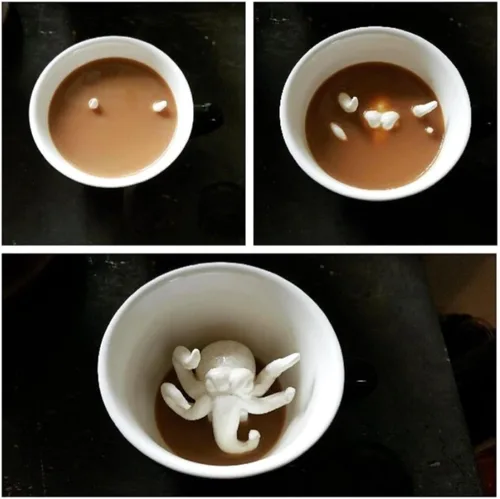 Vista 4 de Creature Cups - Taza de cerámica CTHULHU (11 onzas, exterior negro) - Tazas espeluznantes - Taza de animal 3D oculto en el interior que emerge
