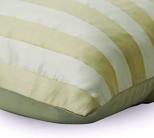 Vista 2 de The HomeCentric Funda de almohada color crema para sofá, funda de almohada moderna de 12 x 12 pulgadas, funda de almohada cuadrada de satén, funda