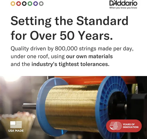 Vista 5 de Cuerdas para guitarra acústica de bronce fosforado D'Addario, blanco negro rojo azul