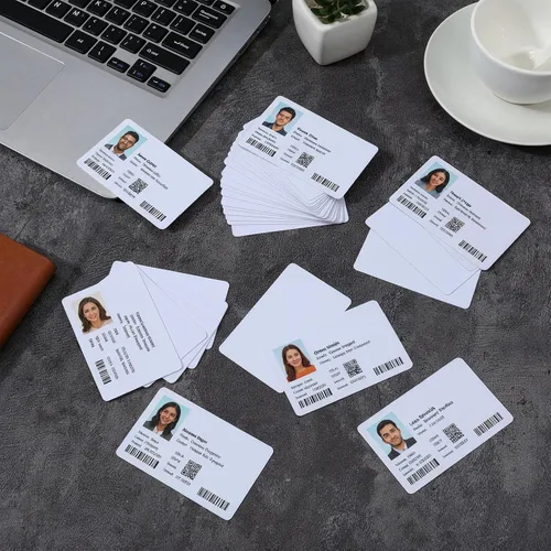 Vista 4 de Paquete de 750 tarjetas de identificación de PVC en blanco Cr80 de 30 mil, tarjetas de plástico en blanco compatibles con la mayoría de impresoras