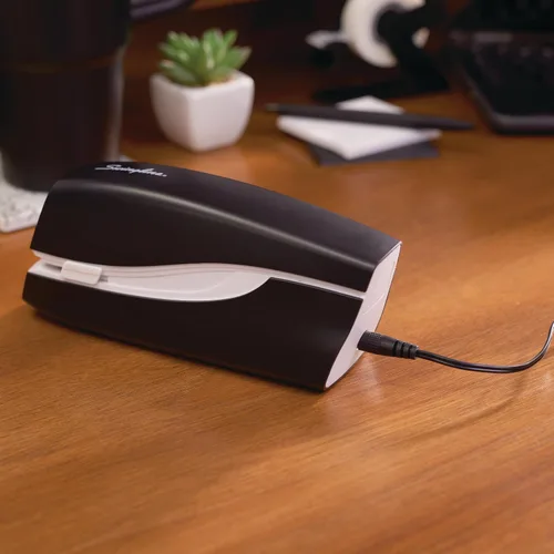 Vista 8 de Swingline Engrapadora eléctrica, capacidad para 20 hojas, portátil, tira completa, alimentación por enchufe o batería, color negro (48200)