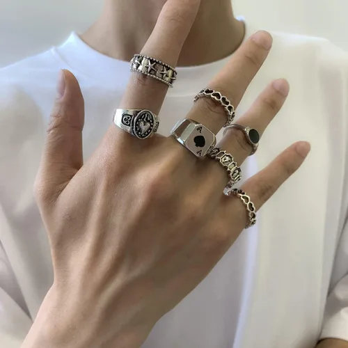 Vista 3 de Anillos punk vintage de oro y plata para hombres y mujeres, juego de anillos góticos geniales, anillos de nudillos apilables gruesos, anillos