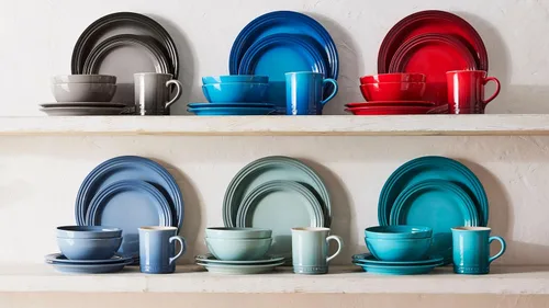 Vista 7 de Le Creuset Juego de vajilla de gres, 16 piezas, Cerise