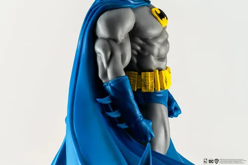 Vista 8 de DC Heroes: Batman (versión clásica) Vista previa Estatua exclusiva a escala 1:8
