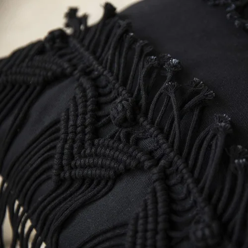Vista 3 de Phantoscope Almohada Decorativa de Algodón Macramé Hecha a Mano Simétrica 3D Tejida a Crochet Estilo Boho Almohada de Granja con Relleno Incluido
