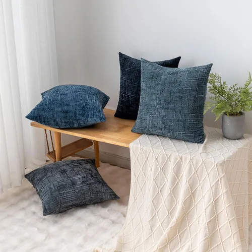 Vista 7 de Fundas de almohada decorativas de 18 x 18 pulgadas, juego de 4, suaves, sólidas, de estilo granja, fundas de almohada de chenilla para sofá, fundas