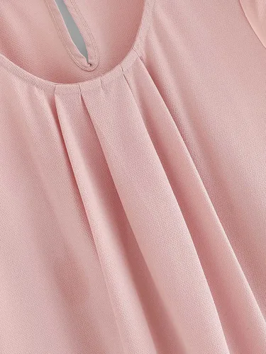 Vista 3 de Milumia Blusa de cuello redondo plisado para mujer, estilo casual y básico, con manga casquillo y abertura de cerradura en la espalda
