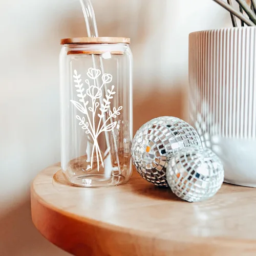 Vista 5 de Bonitas tazas de vidrio con tapas y pajitas, taza de café helado estética, tazas de flores, vaso personalizado con pajilla, regalos de cumpleaños