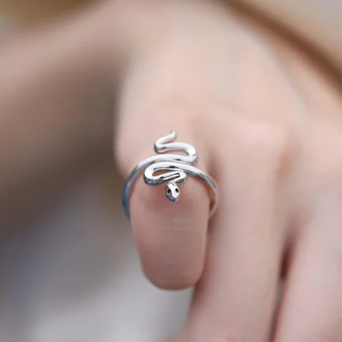 Vista 6 de Anillo de serpiente de plata de ley 925 para mujer, ya sean amantes de las serpientes o no, vale la pena tener joyas de moda personalizadas