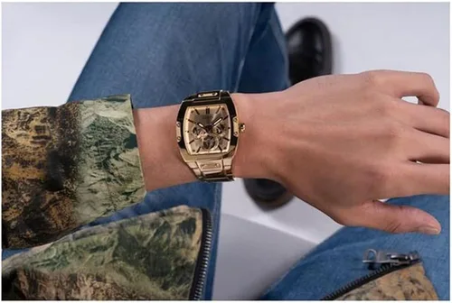 Vista 7 de GUESS Reloj multifunción con esfera expuesta en tono dorado para hombre Oro