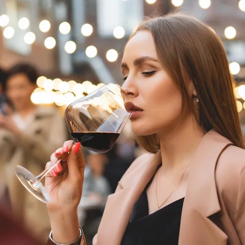 Vista 7 de Chouggo Juego de 2 copas de vino supergrandes de 28 onzas, cristal soplado a mano para vino tinto o vino blanco Burgundy, hechas a mano por