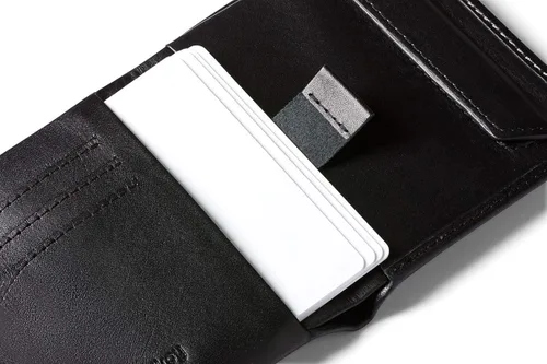 Vista 5 de Bellroy Billetera delgada para monedas, diseño de cuero plegable, capacidad para 4-8 tarjetas, cierre magnético