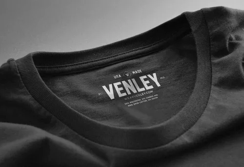 Vista 5 de Venley Todas las camisetas Spirit Wear de la NCAA para mujer