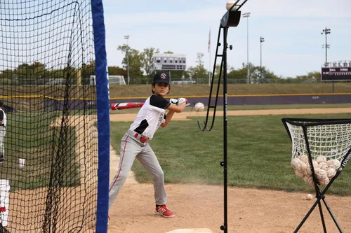 Vista 2 de Sistema de Entrenamiento de Lanzamiento Suave Louisville Slugger, Negro