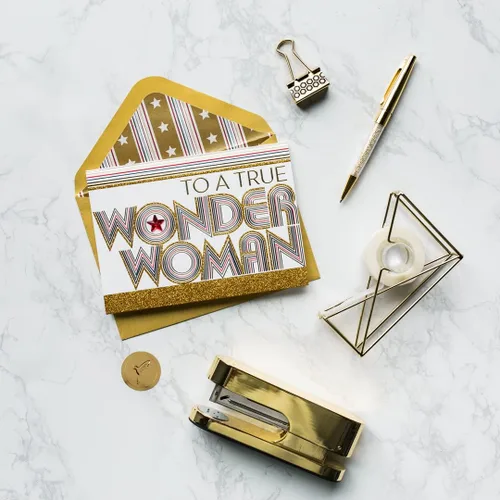 Vista 7 de Papyrus Tarjeta en Blanco Mujer Maravilla para Ella (Verdadera Mujer Maravilla)