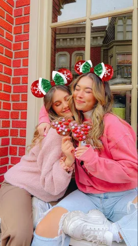 Vista 5 de WOVOWOVO Diademas de orejas de ratón de Navidad para mujeres y niñas, decoración de lazo con lentejuelas rojas y diadema de copo de nieve blanco
