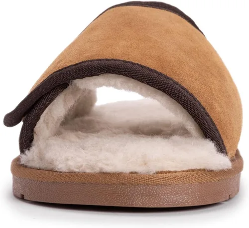 Vista 6 de MUK LUKS Zapatilla Topher con puntera abierta para hombre