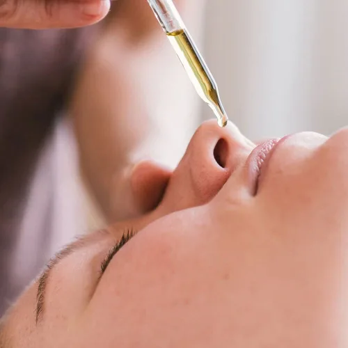Vista 5 de Prana Vata Nasya Oil Organic – Gotas nasales de hierbas para claridad mental, mejora la concentración, alivia los dolores de cabeza, (1 unidad)