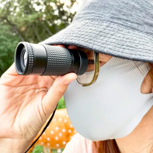 Vista 5 de Monocular de primer plano diseñado para usuarios de baja visión que tienen discapacidad visual. Monoculares de aumento de tamaño mini para visión a