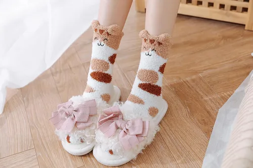 Vista 5 de Calcetines peludos para mujer, cálidos y suaves