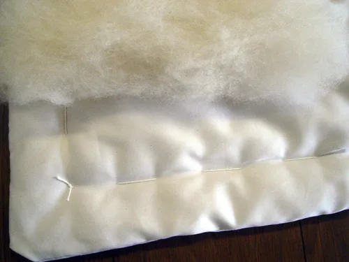 Vista 7 de Holy Lamb Organics Cozy Buns Crib - Edredón para bebé