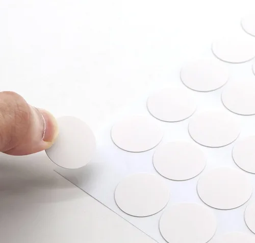 Vista 3 de Pegatinas autoadhesivas para agujeros de tornillo, tapas de cubierta de PVC, a prueba de polvo, para muebles de madera, 0.827 in, 2 hojas/108 Blanco