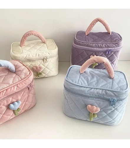 Vista 6 de Bolsa de maquillaje floral kawaii, bolsa para cosméticos y cosméticos, bolsa de viaje estética, organizadora de bolsa de aseo acolchada de hadas