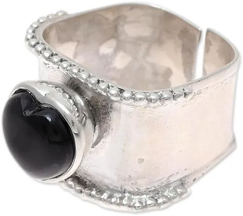 Vista 3 de NOVICA Onyx Anillo en forma de corazón de plata de ley 925, Romance Beckons