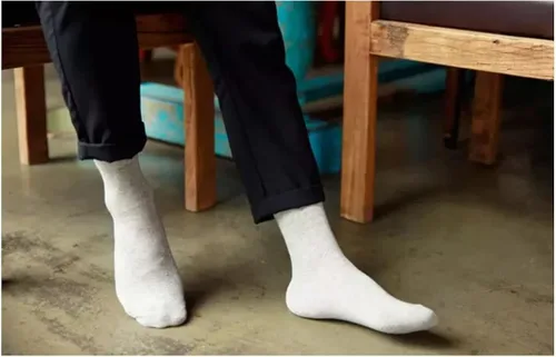 Vista 5 de Paquete de 2 calcetines unisex los calcetines son adecuados para usar en casa, oficina, vacaciones, actividades al aire libre y en todas