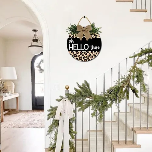 Vista 4 de Letrero con texto en inglés "Hello There" para puerta delantera, letrero de bienvenida para puerta de entrada, corona de madera redonda rústica