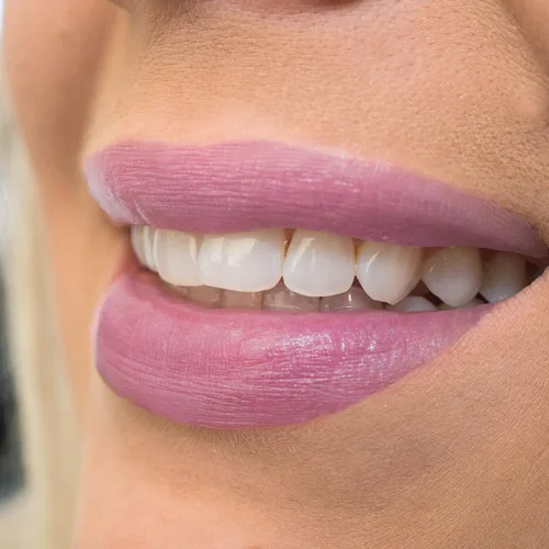 Vista 7 de Fifth & Skin BOTANICAL Lápiz labial Vegano Natural Orgánico Certificado libre de crueldad Sin parabenos Sin petróleo Saludable