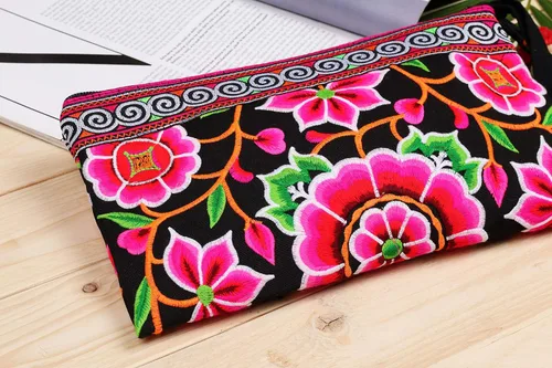 Vista 3 de changnoi Bolsa de mano hecha a mano bolsa de cosméticos bordada Hmong Tribes