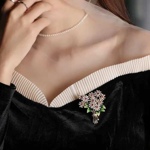 Vista 5 de Broche elegante de flor de perla de diseñador Broches Broches Bisutería para Mujer Moda Regalo de Navidad