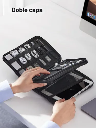 Vista 4 de UGREEN Organizador Electrónico de Viaje, Bolsa Organizadora de Cables de Viaje para Cables de Datos, Cargador USB C, Tarjeta SD, Disco Duro, Cable