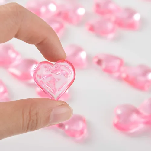 Vista 3 de 150 piezas de cristal acrílico rosa en forma de corazón gemas