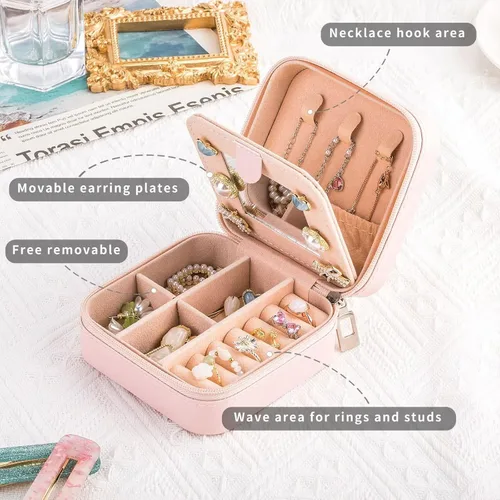 Vista 3 de Qncssk Joyero de viaje para mujeres y niñas, pequeño joyero organizador de almacenamiento con perlas con purpurina inicial - Mini elegante regalo