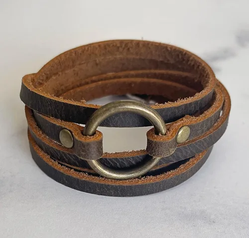 Vista 6 de SPUNKYsoul Pulsera circular de cuero hecha a mano con 5 envolturas para mujeres u hombres