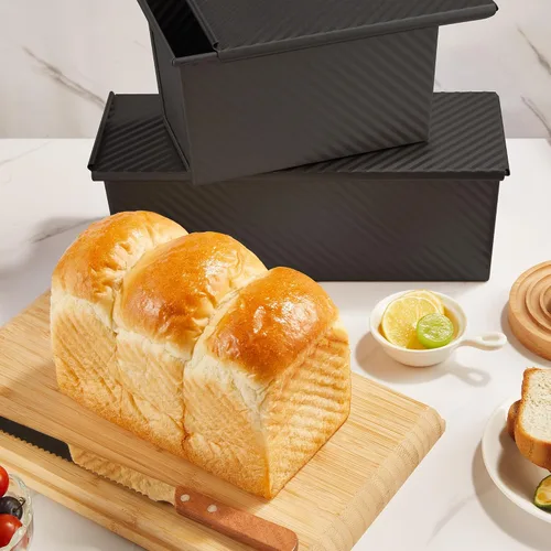 Vista 2 de KITESSENSU Molde para pan Pullman de acero al carbono con tapa, capacidad de masa de 1 libra, negro, antiadherente, pan y tostadas