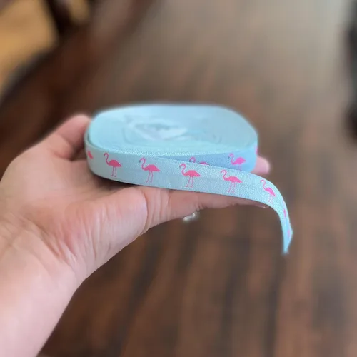Vista 2 de Cinta elástica impresa plegable para cintas para el cabello, 5/8 pulgadas de ancho, rollo de bricolaje de 10 yardas (flamenco azul)