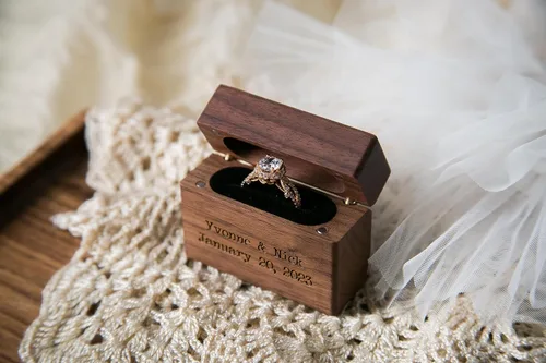 Vista 13 de MUUJEE Grow Old With Me Engraved Wooden Ring Box, Slim Engagement Proposal Ring Holder, Wedding Ceremony Ring Bearer Box, Fiance Gift Ideas