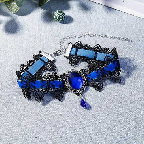 Vista 4 de Juego de accesorios de disfraz de Halloween para mujer Collar y pulsera de serpiente punk, diadema de corona de vampiro y aretes, gargantilla