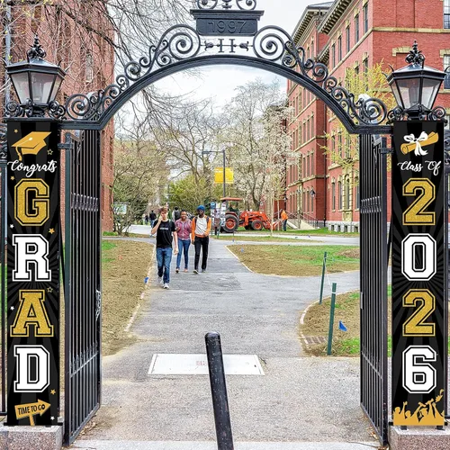 Vista 6 de Cartel de graduación 2026, decoraciones de graduación negro y dorado, letrero de porche de clase de 2026, decoración de puerta de felicitaciones