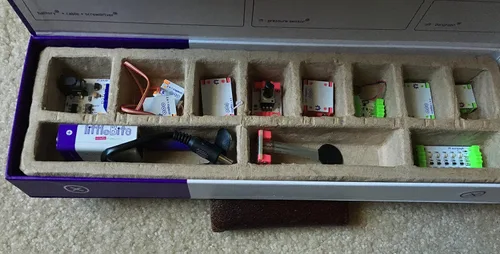 Vista 2 de littleBits Kit de inicio