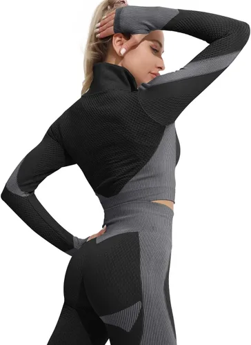 Vista 4 de Conjunto deportivo de 3 piezas para mujer, sin costuras, de manga corta, brasier deportivo, cintura alta, pantalones cortos de yoga, Negro 01