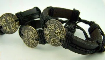 Vista 5 de CB - Pulsera de cuero de San Benito 3 unidades talla S M L tono bronce